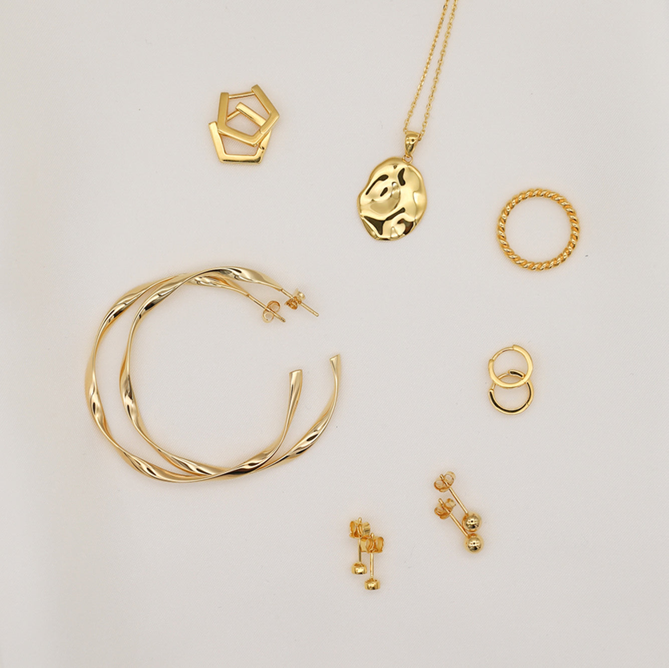 ESSENTIALS Large Twisted Hoops 18K Gold Vermeil