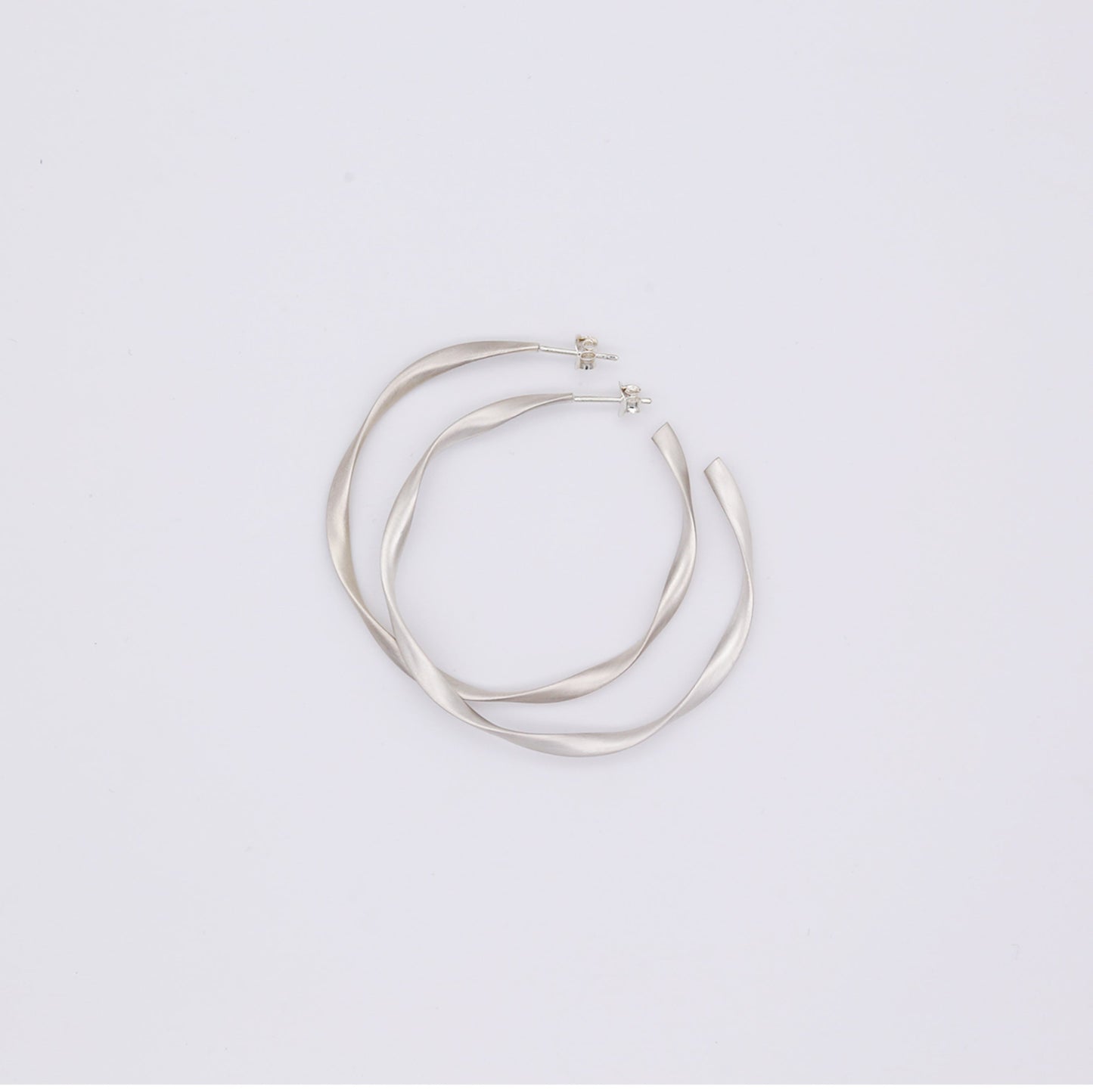 ESSENTIALS Large Twisted Hoops Sterling Silver