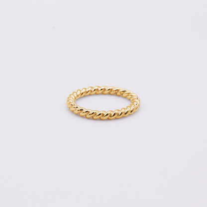 Ring with twisted band, 18k gold vermeil